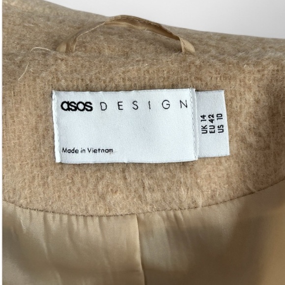 ASOS DESIGN Camel Bouclé Double-Breasted Coat (US 10) - Picture 7 of 9